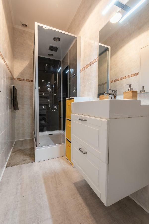 Appartement Coeur De Ville - Wifi - Lave-Seche Linge Pau Exterior photo